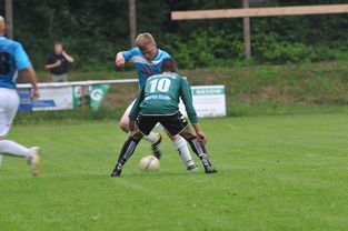 华体会手机在线-英超 VAR 后定位球战术变化及其应用效果，英超使用var  第1张