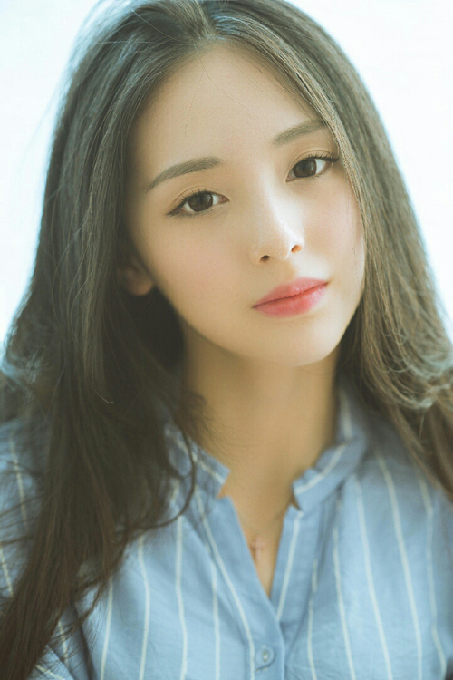 华体会登录入口-王楚钦夺冠后与母亲视频通话，王楚钦98